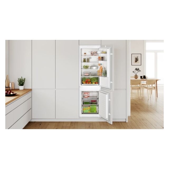 Bosch KIN86NSE0G, Built-in fridge-freezer with freezer at bottom