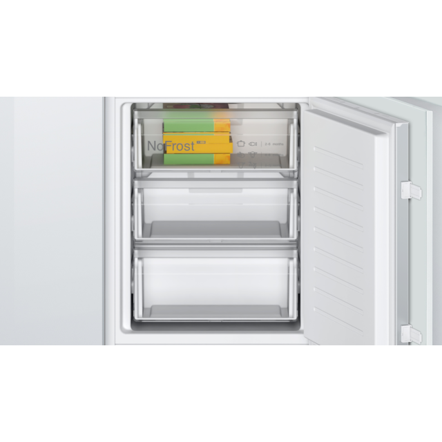 Bosch KIN86NSE0G, Built-in fridge-freezer with freezer at bottom