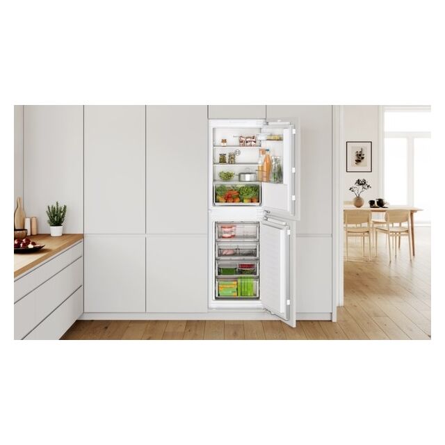 Bosch KIN85NFE0G, Built-in fridge-freezer with freezer at bottom