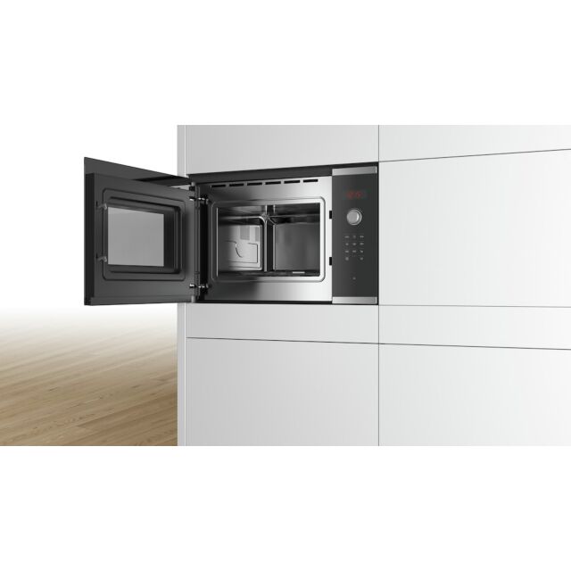 Bosch BFL553MS0B, Built-in microwave oven