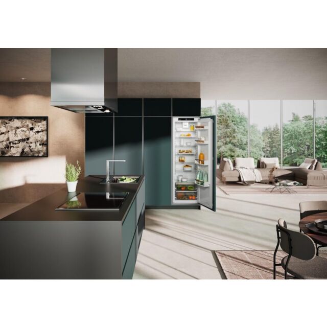 Liebherr IRe5100 Fully Integrated Larder Fridge