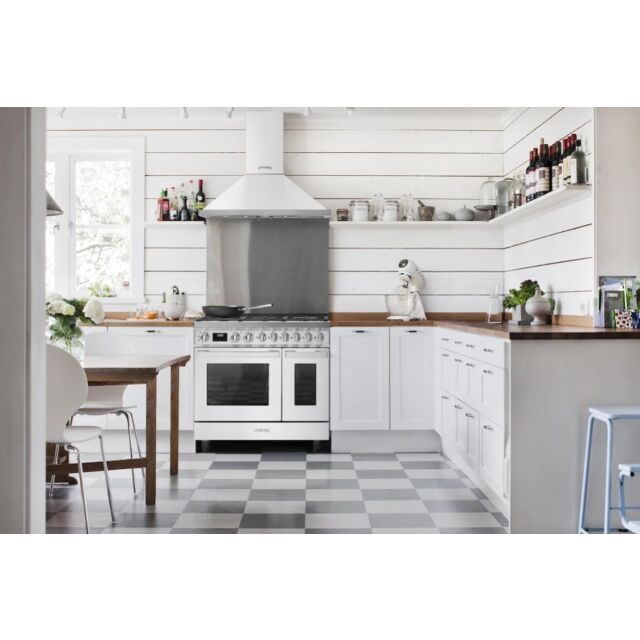 Smeg CPF92GMWH 90cm Portofino Dual Fuel Range Cooker, White