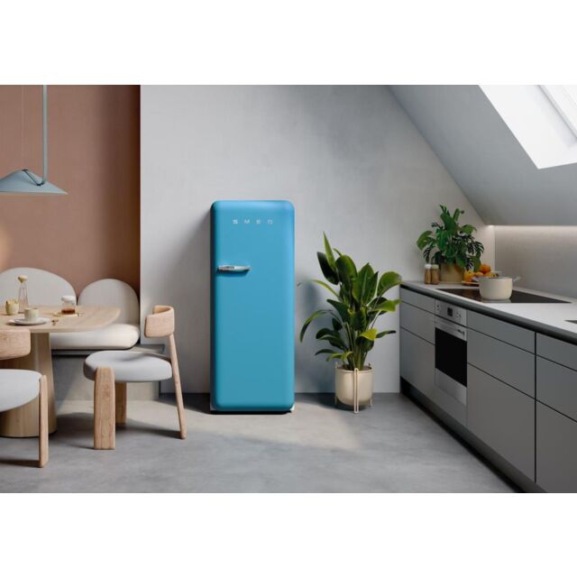 Smeg FAB28RDLB5 60cm 50s Style Right Hand Hinge Fridge with Icebox, Azzurro