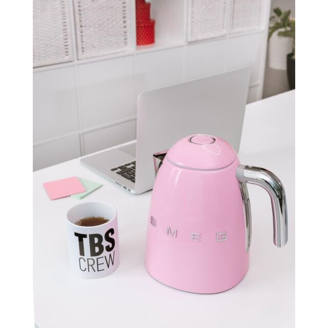 Smeg KLF03PKUK Kettle, Pink