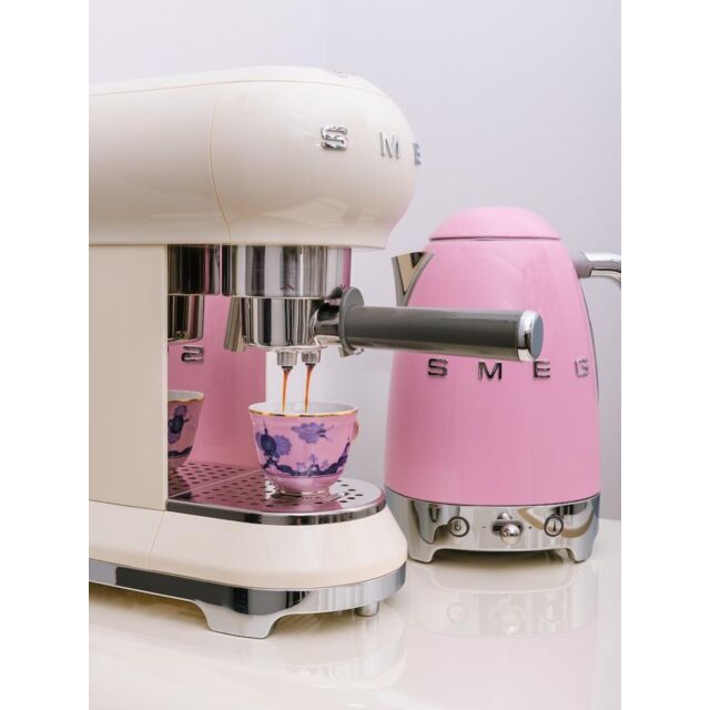 Smeg KLF03PKUK Kettle, Pink