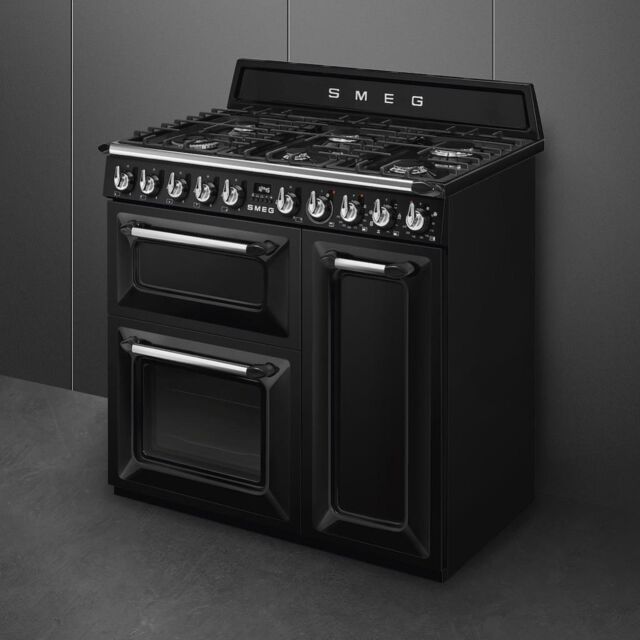 Smeg TR93BL 90cm Victoria Dual Fuel Range Cooker, Black